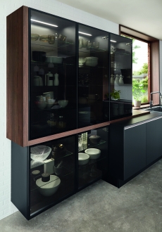 Laklaminát grafitově černá ultramatná, vlašský ořech