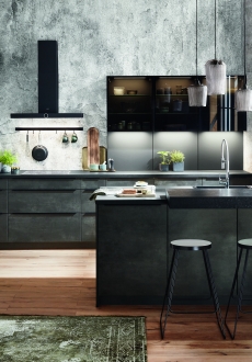 Kuchyň S-line v imitaci betonu Betonová kuchyně S-line v provedení Speed – černý beton