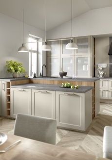 CHALET – Lak, medový písek