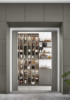 V kuchyni S-Line EASYTOUCH najdete integrované posuvné dveře Kuchyně S-Line EASYTOUCH myslí na každodenní potřeby uživatele.