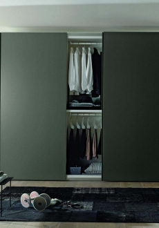 Vestavné skříně a šatny Homes