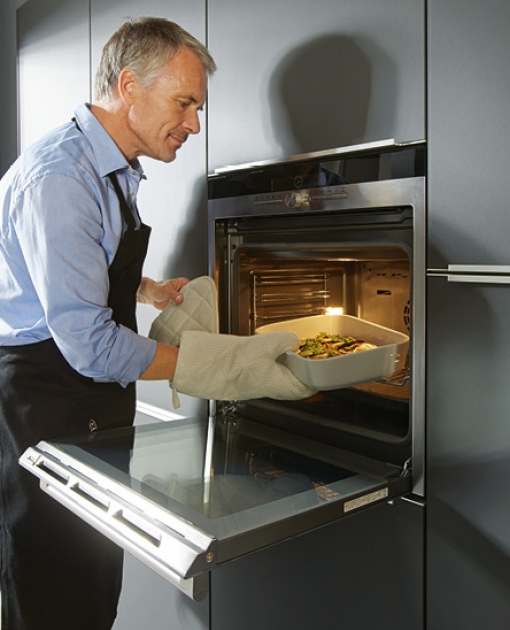 Glasline G192 Sklo matné, odstín černé lávy  Glasline G192 Sklo matné, odstín černé lávy