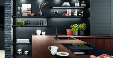 Laklaminát černá supermatná, vlašský ořech