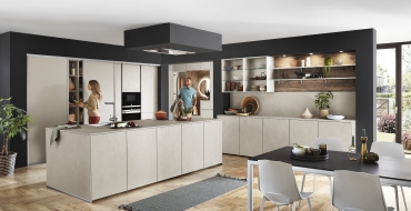 Kuchyně S-line Imitace pískového betonu Funkční elementy v pískových tónech dokonale splývají