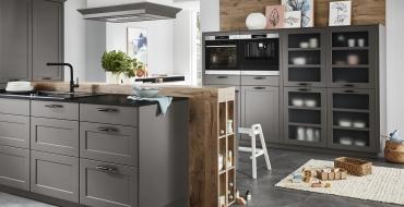 Kuchyně S-line Nordic Lak břidlicově šedý matný Prostředí pro rychlou organizaci i místo pro víkendové aktivity