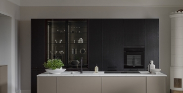 AV 6065 černý dub a AV 5065 béžová hnědá – výrazné a klasicky elegantní