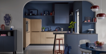 concept130 SCALA baltská modrá LINEA přírodní dub: Elegantní sofistikovanost se snoubí s klidem a relaxací