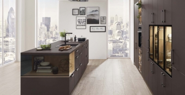 Kuchyně S-line 961  Možnost nastavení teploty a barvy světla, což dotváří celkovou atmosféru kuchyňského prostoru.